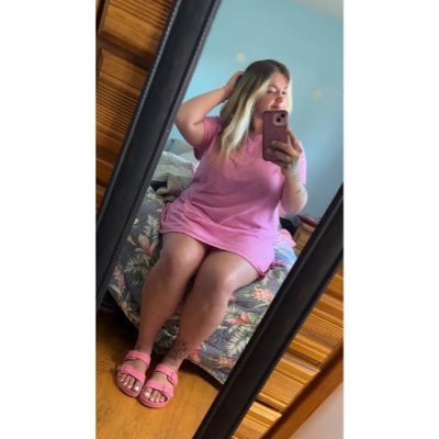 come see me at freedom plasma in zanesville I suck dick after you’re done 😜