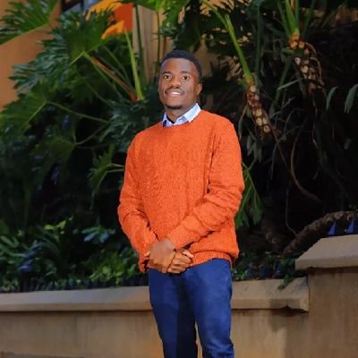 A seat at the table is desired .But l will scream from the streets if l need to .
||Political enthusiast || Datanalyst | Emeritus student leader |. Bibliophile