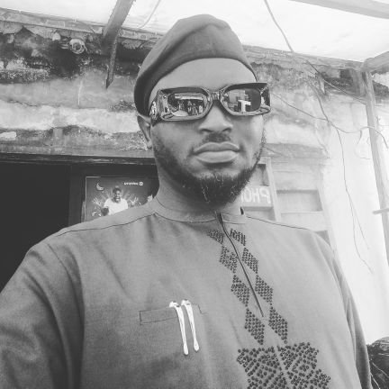 Dis account is rated #18yrs n above. Tweets mite be offensive, viewers discretion is advised #teammanutd #teammayflower #teamaquarius FF on IG @olaideazeez2000