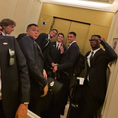 Dimkha_'s profile picture. @realmadrid  36🏆/15🏆 Hala Madrid 🤍🤍🤍🤍