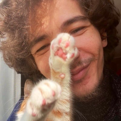 Fate weaves its webs, I weave the scarves. | INFJ | 🐾🧣🇹🇷