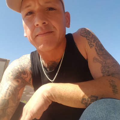 A great person, with a pissitive attitude single ready, to settle down, no games, I dony play around, what u see is what you get, I dony like ?? A Leo thnnn