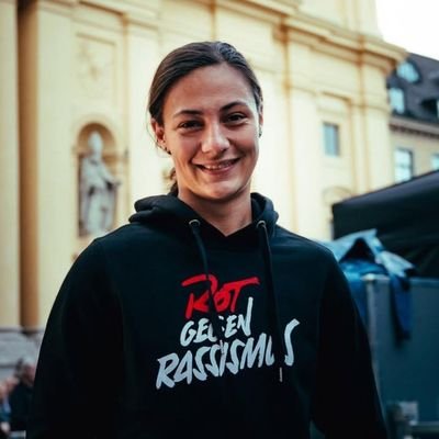 GrohsMala4380's profile picture. @FCfrauen
🇩🇪professioneller Torwart 🧤