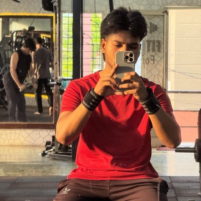 ritik4022's profile picture. हिन्दू 🚩 मनोजवं मारुततुल्यवेगं जितेन्द्रियं बुद्धिमतां वरिष्ठम्। वातात्मजं वानरयूथमुख्यं श्रीरामदूतम् शरणं प्रपद्ये।।