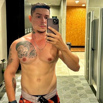 aronoliiveira's profile picture. 