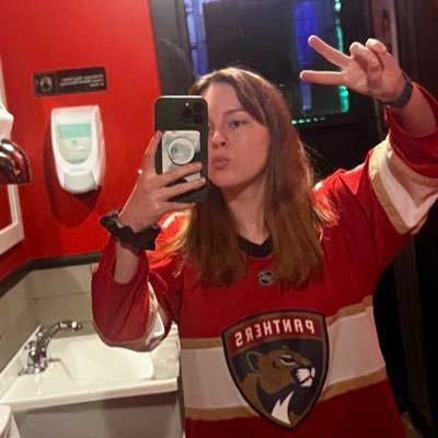 christopher fan acct. pittsburgh. she/they. #Finsup🏈🐬 #GoGators🏈🐊