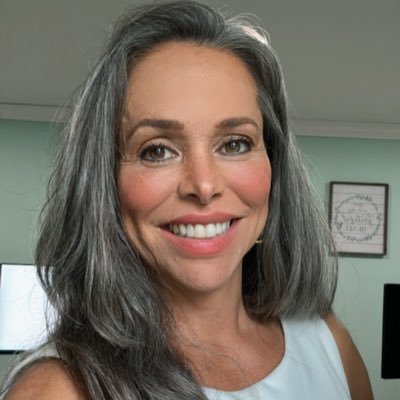 HERDEIRA DA CONSTITUIÇÃO Não fugi. Avancei. Não caí. Lutei. A liberdade tem preço — e nós estamos dispostos a pagar. #PátriaLivre #ExiladosPeloBrasil
