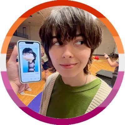 guzzplastiq's profile picture. girl kisser