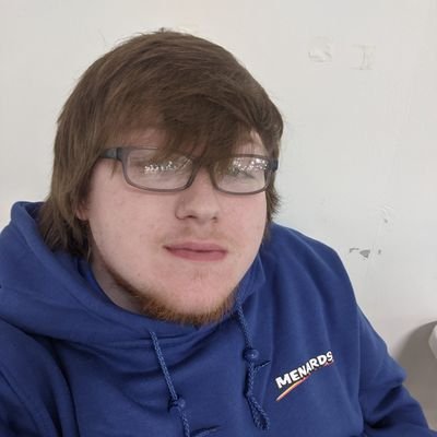 benjii7209's profile picture. 22 🍂 he/him 🍂