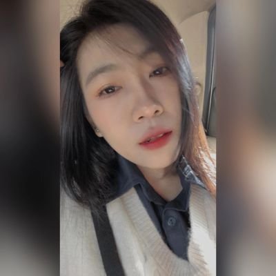jatuh hati bukan hanya perkara bagaimana kau membahagiakannya, tetapi juga perkara bagaimana rasanya dibahagiakan dia..