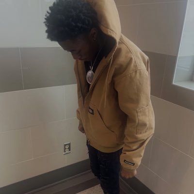 18|FWTX|817 IG: @24lilneek_ ™️#LLMYANGELS 🕊️ Content creator📸/YouTuber💰 I'm real life motionⓂ️ “Text me for any business, collabs, clothing brands etc”