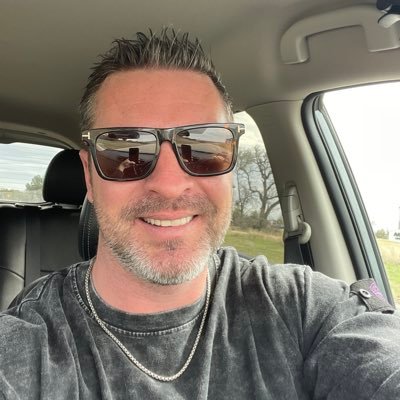 FrinkPhotos's profile picture. 🤘Hook’Em