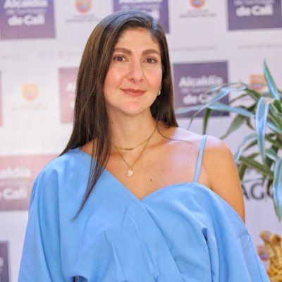 Caleña, comunicadora social, especialista en Gestión Pública ¡Vamos a recuperar Cali! 💙💙❤️🤍🤍❤️💚💚