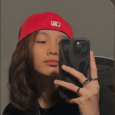 azisayscheese's profile picture. 