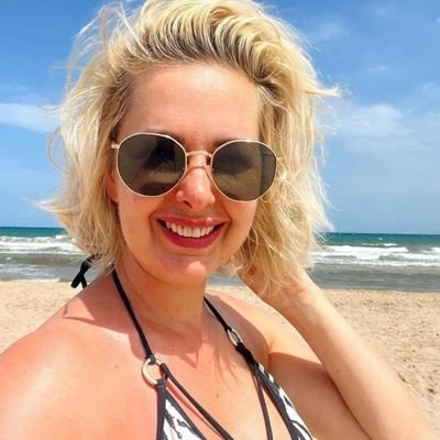 Ranch girl, dog lover, fitness enthusiasts/ account manager!
