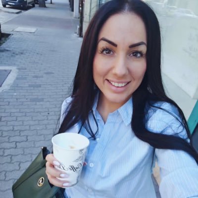 I'm a sucker for love – I believe in love and I'm looking for my soulmate. I'm a foodie – I love to cook and eat, and I'm always trying new recipes ❤️