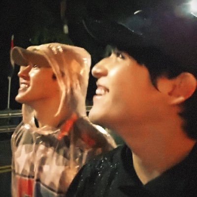 INFJ - T | she/her | (29) | #솝월드 | @OfficialASRoma | multifandom! | cuddling my sunkitten @bIuefIame_ while watch my moon @luvlyminssie
