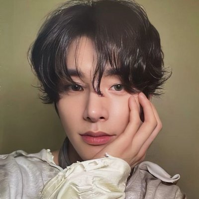 I love seventeen and enhypen ( ◜‿◝ )♡