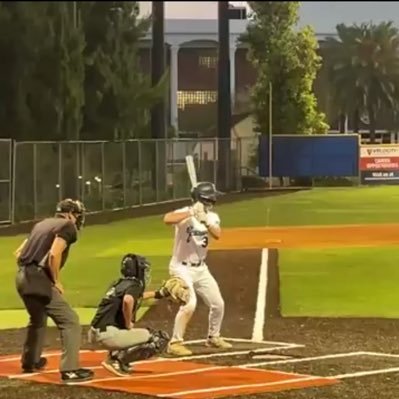 Loyola High School 2028 | 6'0 185 lbs | C/OF । 4.1 GPA| @loyolabsb | @gbgbaseballusa |leonardoknapp@icloud.com