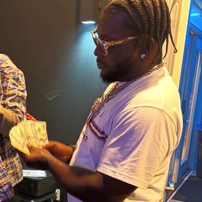 getonightmarez's profile picture. free all my niggaz under oppression