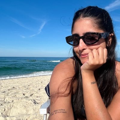 isamximenes's profile picture. 