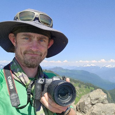 Hiking, camping, weather, keeping 'my' feathered friends' fed, biking and good ol' outdoors. Also taking pics of nature when out hiking/ biking.