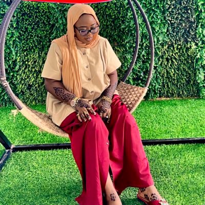 Myself spec. Muslimah. Her Mother's daughter. Gentle to a fault. @TeaMarLady got suspended. Arsenal|Gunners for life🔫🔫
