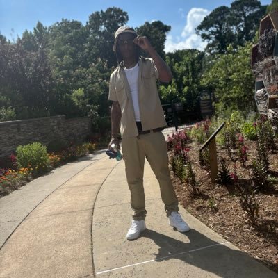 Artist👨🏾⚕️ ✌️💛🖤 Certified audio engineer ✨🏆#LongLiveDaGuys #FreeDaGuys 50Boyzz 🥶 send beats:doublem4ltwotimes@gmail.com 👻:trappbain2x