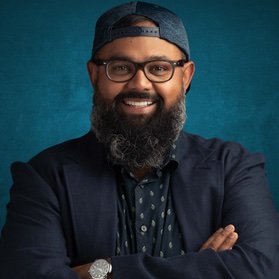 I help executives and businesses in #TampaBay elevate their brand through powerful #headshots, branding imagery, and video. building confidence & credibility.