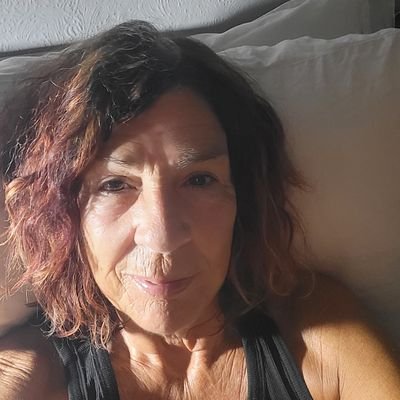 Cats. Occasional Alan, Big Fat Ruby, Mad Betty, and Harry Harryman.🐈 Woke as fuck. ⚽️🦉 (badges are mine) No DMs
Psychotherapist 🇯🇴