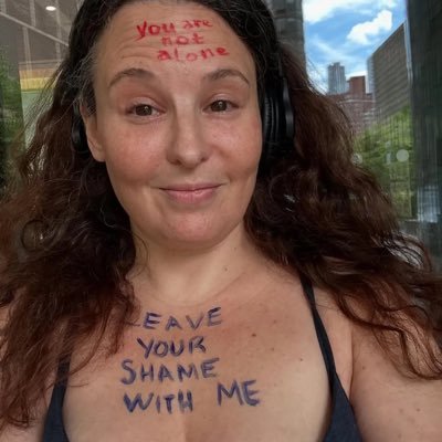 theqnstherapist's profile picture. trying to stay sane in an insane world.
