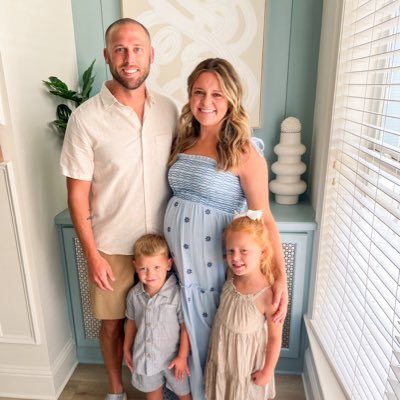 Christ Follower - Husband - Dad - TX HS FB Coach @THSCAcoaches - Sports Guy - Texans/Red Sox/Stars - @unmlobofb Alum - Proverbs 3: 5-8