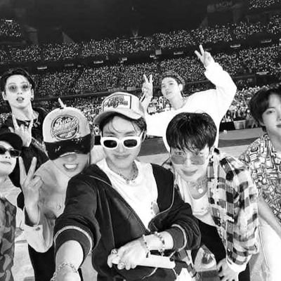 Esma_G4's profile picture. 