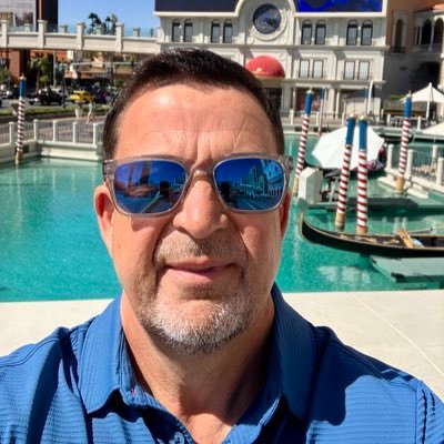 ZeringueJeff's profile picture. somewhere on a beach😎⚜️Saints,LSU🐅