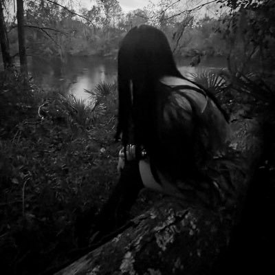 s3v1kastrap's profile picture. yes I am in multiple fandoms… deal with it.