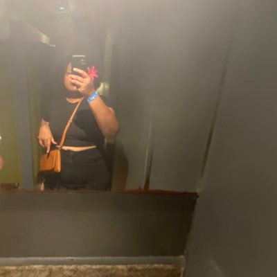 tiaaarrrrr's profile picture. never here