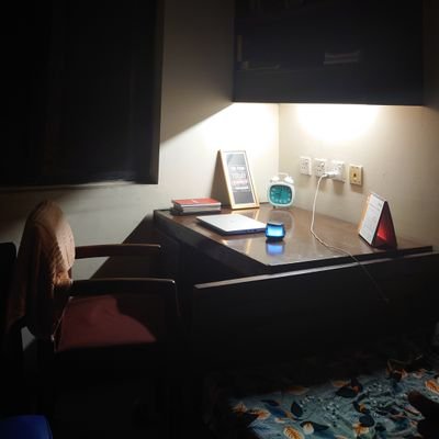 i_m_nt_doneyet's profile picture. LUMS'28