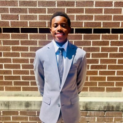 Milton HS | C/O 2029 | 🏀PG @ape_bidness | 🏈WR & DB @miltoneagles_fb | 4.0 GPA | 5ft 6in | 140lbs | HC: Ben Reaves: 770-833-9745 | NCAA ID# 2506629091 #AGTG