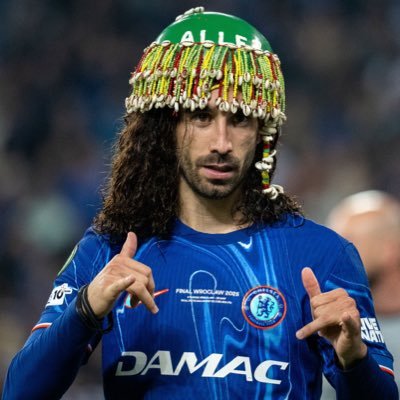 InvertedCucu's profile picture. Chelsea army||