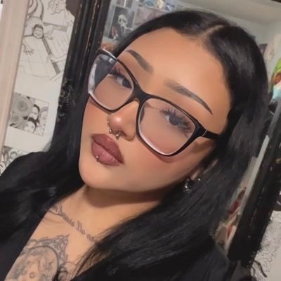 Delicately demonic | 27 | ♊️ | Alex eats my ass 🖤