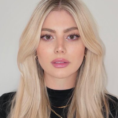 ZoePopova_Nyx's profile picture. ☁️🌬️Walk slowly, listen to the wind, watch the clouds, take your time and be just right
 NOBots  NOPorn   🔱