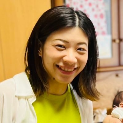 YasumotoMio's profile picture. Copywriter ｜求人広告｜第62回宣伝会議賞・協賛企業賞｜第61回宣伝会議賞・協賛企業賞｜C-1グランプリ194・準グランプリ｜男女共同参画週間キャッチフレーズ募集・最優秀賞｜#みおコピー｜カラアゲニスト｜オニギリスト｜ドラマ専｜スポーツ専｜eスポーツ専