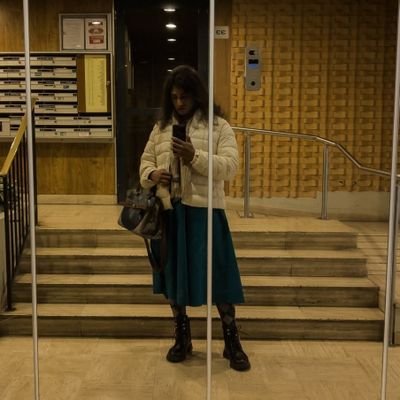 Poîeticienne (sans-forme), Technic(h)ienne, Non-Philosopher (and) Aleatory Subject
| Dépouillée de tout, et surtout de le Tout
