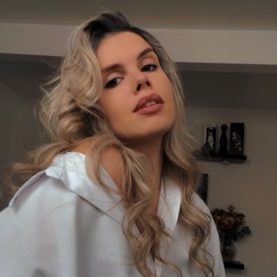 SaraLop11842097's profile picture. 