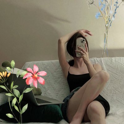 70v0b82nodb0x's profile picture. 兼职工作的文员一枚，98年的，需求有一定经济能力的哥哥，会的比较多，喜欢的哥哥联系我 电报：https://t.co/yojff2tWoE 频道分享露出私照 https://t.co/zJOkttlKnm 没有电报的看我推特大号加扣扣 推特大号@shenjin17026 关注我推特的哥哥截图可以看福利照