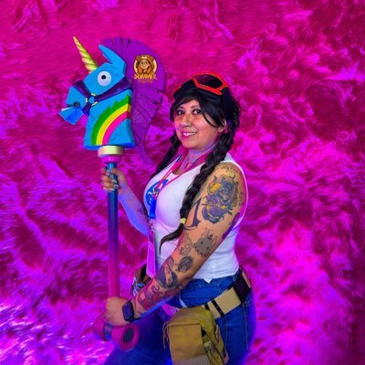 Lic. Informática v3.2 💻 Scrum Master Chief 😎 Manca profesional 🎮 Cabello de Barbara Gordon 👩🏽🦰 Se dice de mi || Hier mit dir.