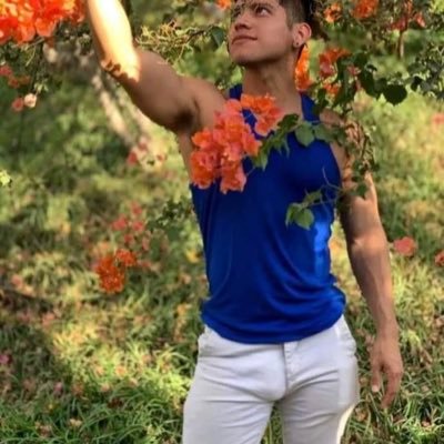 Faryh_1's profile picture. 100% Catracho, Licenciado en Administración de Empresas y   Militante del Partido Libertad y Refundacion (Libre). HLVS 🇭🇳 ❤️🖤 💪