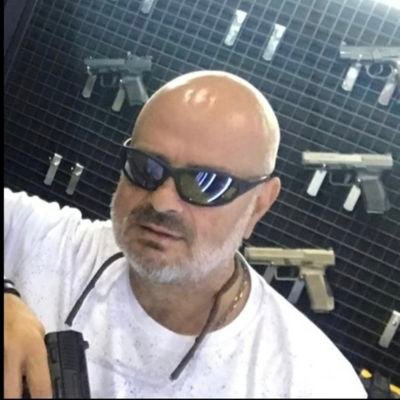 RightsWing76's profile picture. لبناني فينيقي ... 
طائفتي داخل عتبة البيت