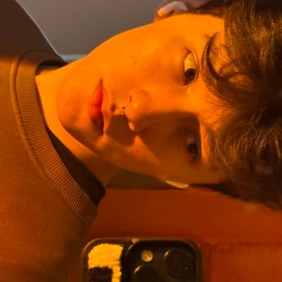 seebastiaannn's profile picture. beautiful boy with beautiful problems