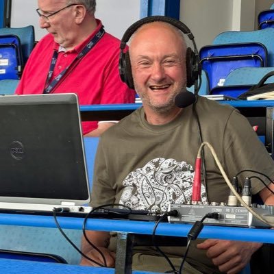 Jogger & Headband Model. DJ For @birchysdisco. Radio presenter & commentator on @radiogeneralwhr. Event Host & Stadium Announcer.